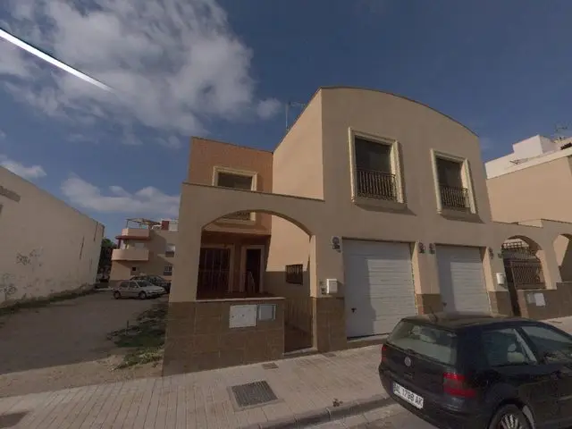Carretera Nijar, 10