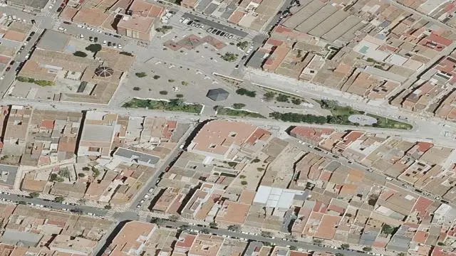 Calle Ferrocarrils, 2
