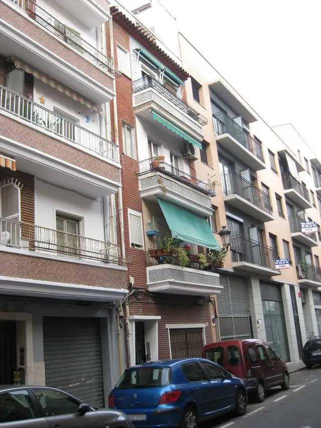 Calle Hierros, 35