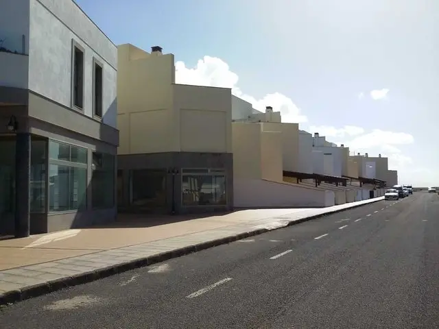 Avenida Hermanas Dek Castillo Cab, 4, Bj 25