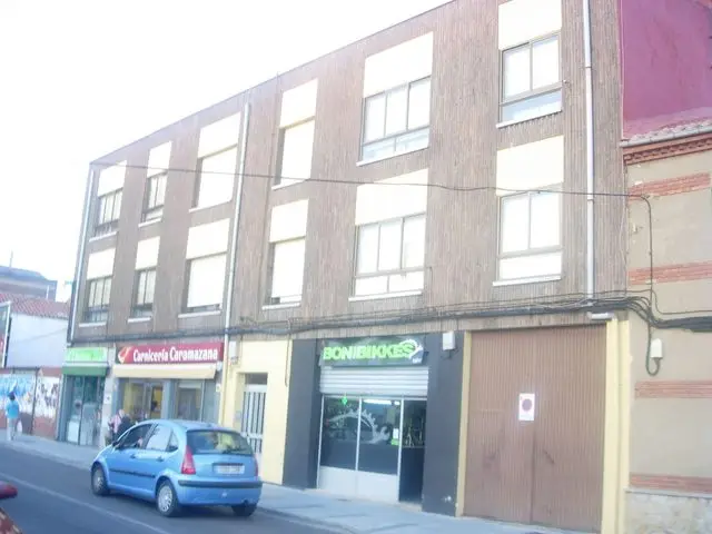 Calle Via Lactea, Planta 1º