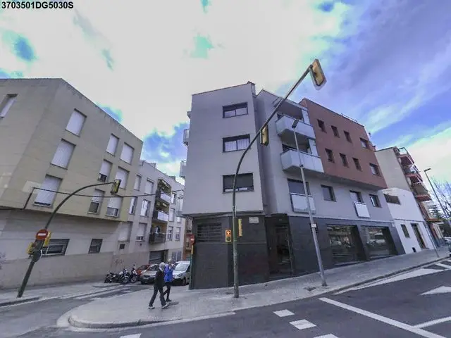 Entidad Número Nueve del Edificio Plurifamiliar Entre Medianeras, Compuesto de Una Única Escalera