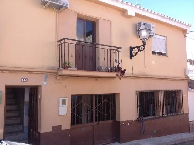 Calle Olivares, 13