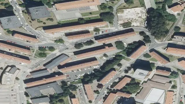 Calle Zizeruena, 22