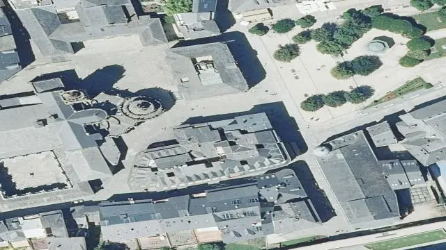 Plaza Alferez Provisional, 1