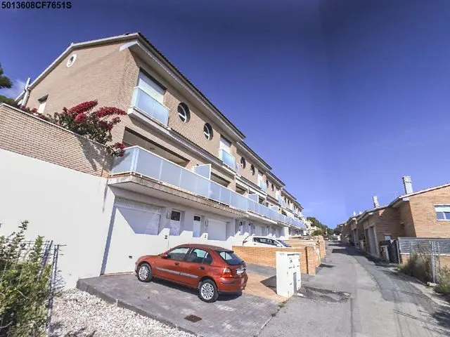 Calle Vía Láctea, 68-90, Puerta 11