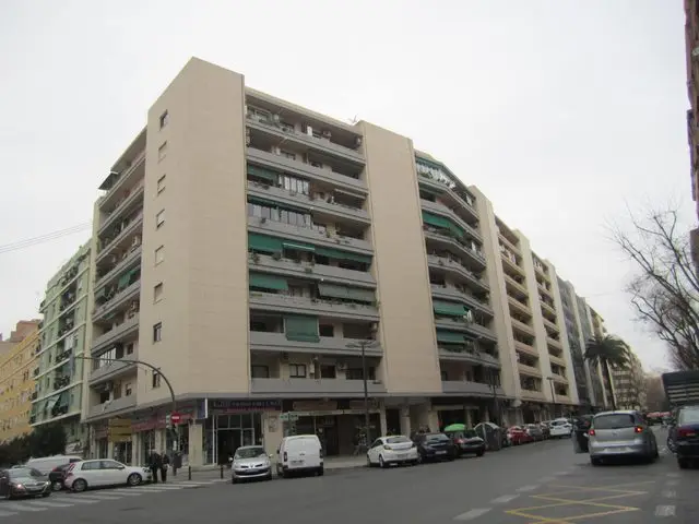 Avenida Burjasot 29, 2 03 10