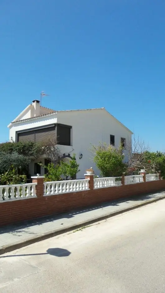 Calle Pluto, 15