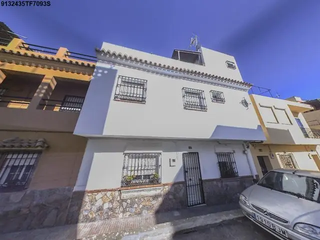 Calle Granja la 46