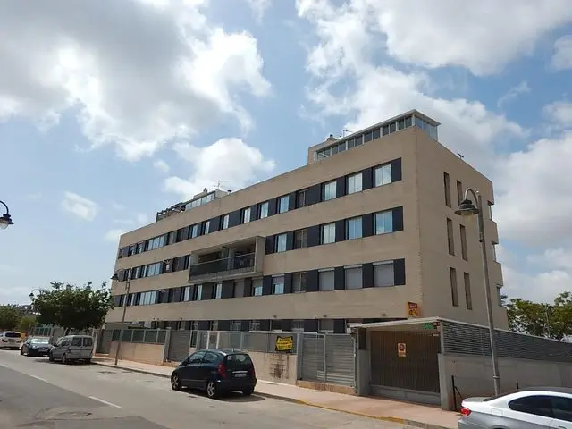 Calle Moncada, 11