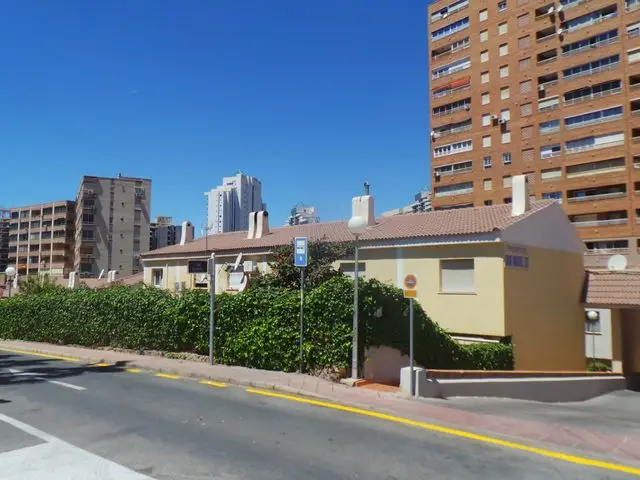Calle Asturias, 25