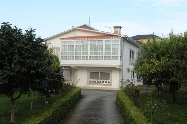Raxón, 8 Covas