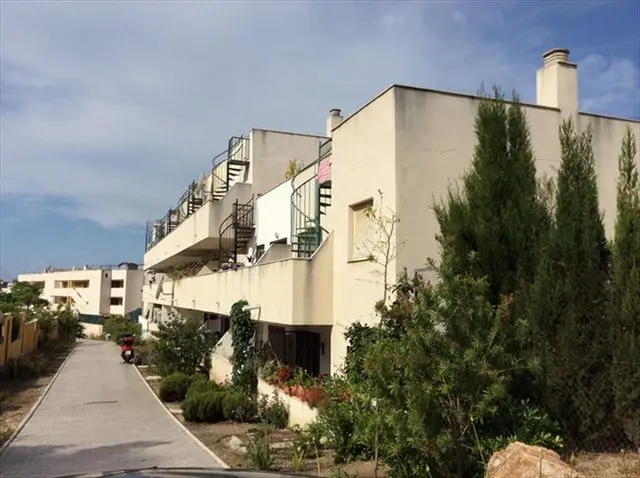 Calle Poseidón, 6, Bajo, Puerta G