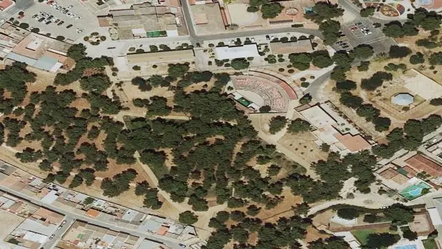 Conjunto Urbanistico Sobre Parcela Residencial 202 a y B