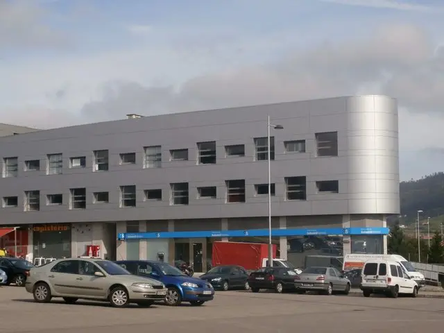 Calle Secundino Roces Riera, 1