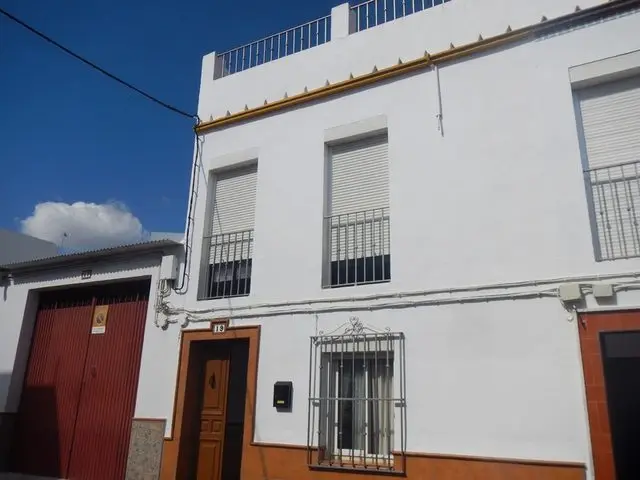 Calle Virgen del Pilar, 19