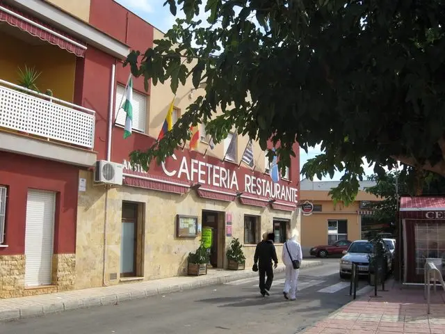Calle Doctores Rodriguez Barrionuevo, 1