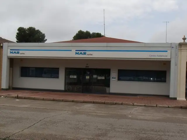 Polígono Industrial Campollano, Calle G, 27
