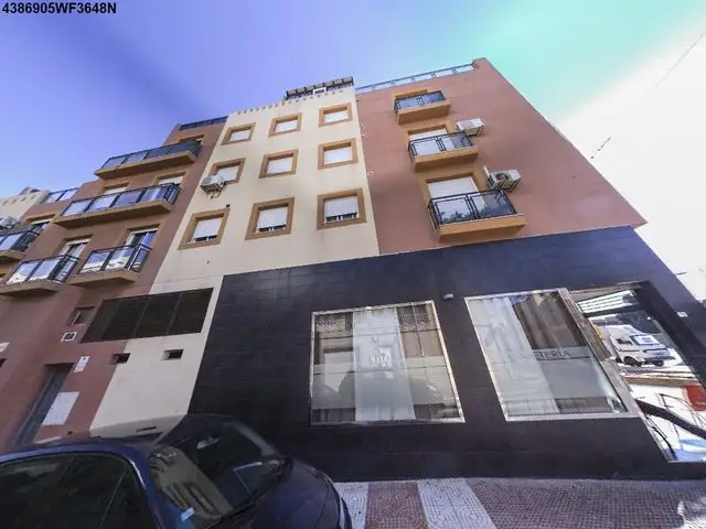 Calle Enrique Marín, 24