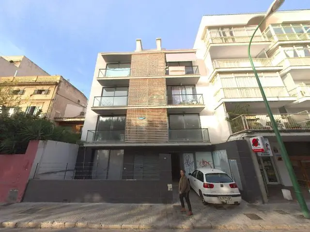 Avenida Joan Miro, 106