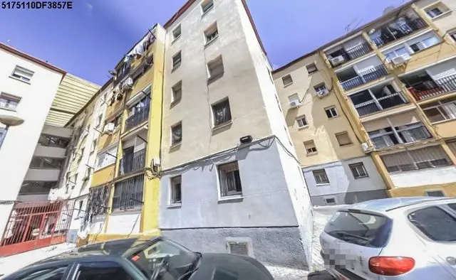 Calle Badajoz, 18