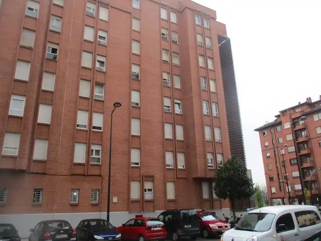 Avenida Portugal, 63-3º, 63