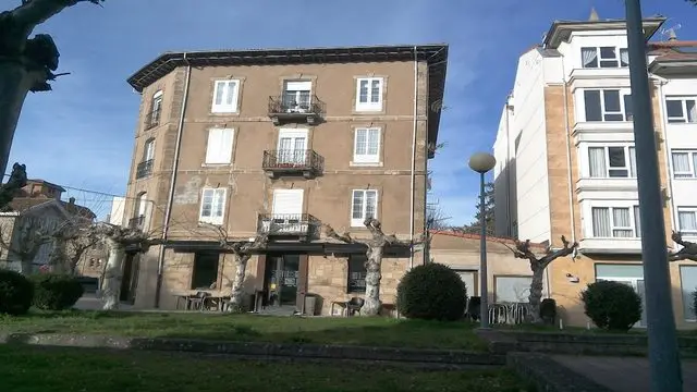 Avenida de Castilla, 1