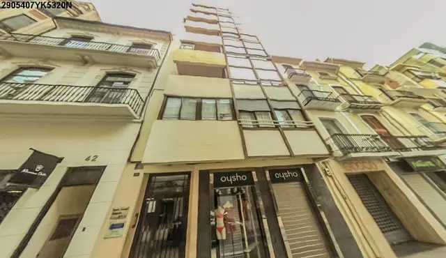 Calle Enmedio, 40, Puerta a