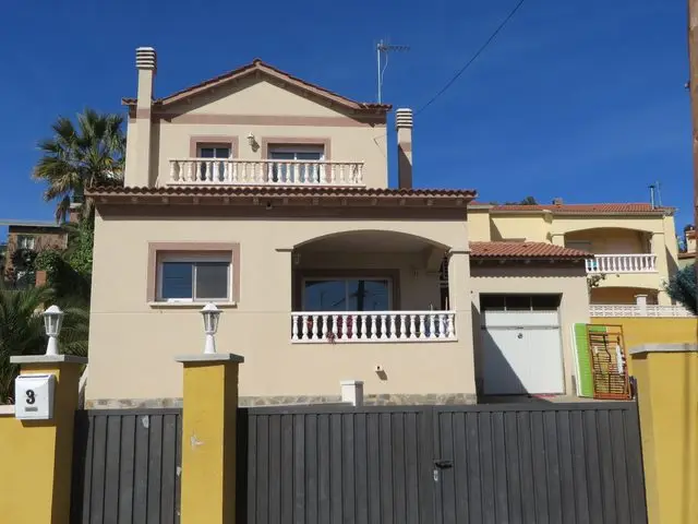 Calle la Perera, 3