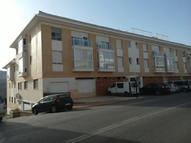 Calle Carretera, 84