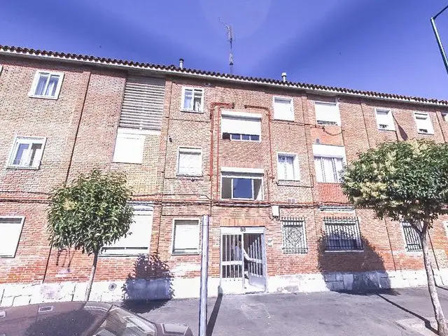 Avenida Segovia 88, Bajo