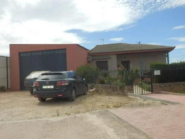 Calle Ramon y Cajal, 12