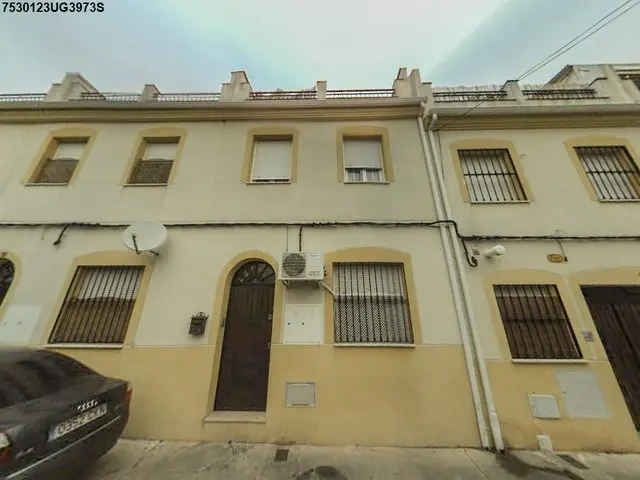 Calle Pintor Antonio Moheda, 1