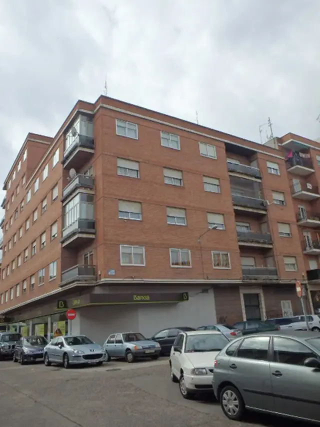 Plaza Cabeza del Moro 3 Atico E2