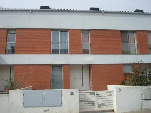 Calle Abellarols, 18