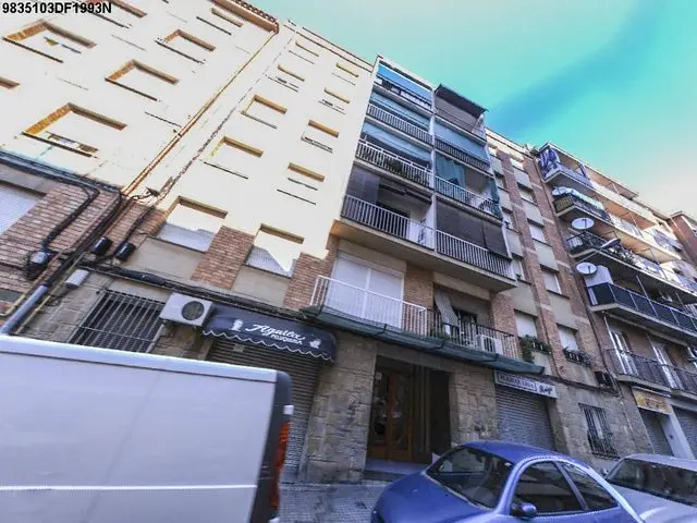 Calle Milà i Fontanals, 11 4º 4ª