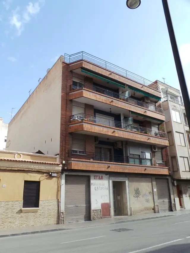 Calle Ronda de Santo Domingo, 16