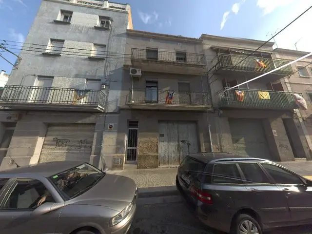 Calle la Cerdanya, 26, Bajos