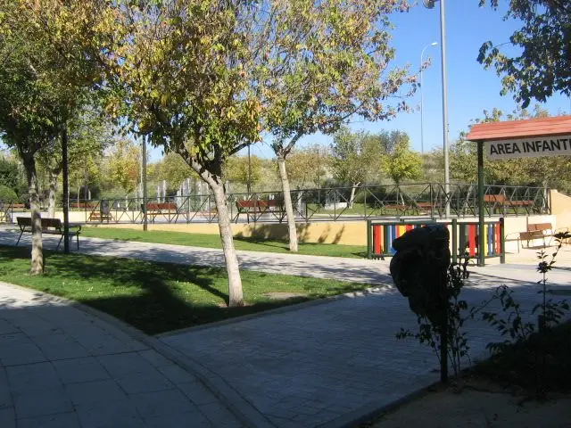 Calle Doctor Fleming, 24