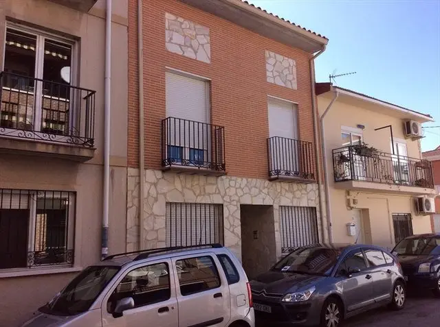 Calle José María Benito Serra, 28, Bajo