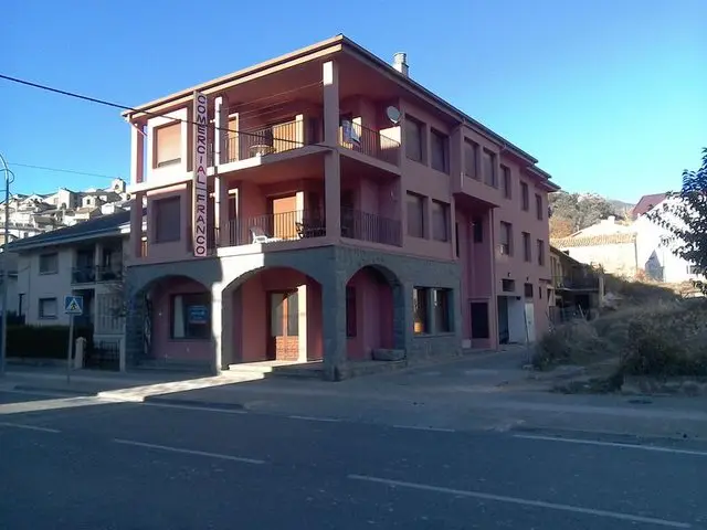 Avenida Ordesa, 23, Bajo
