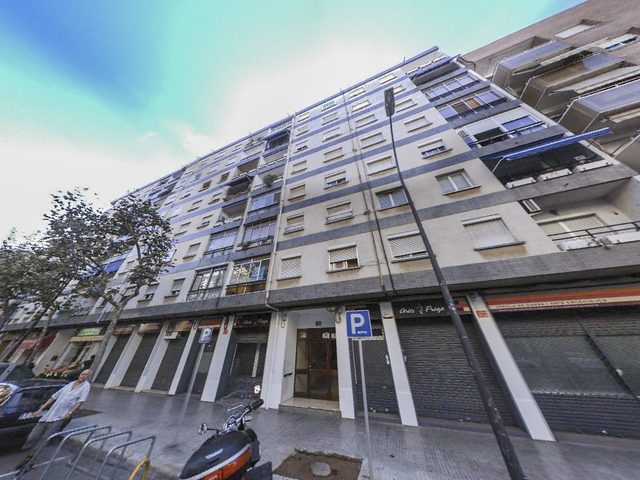 Avenida Pere el Ceremoniós, 76