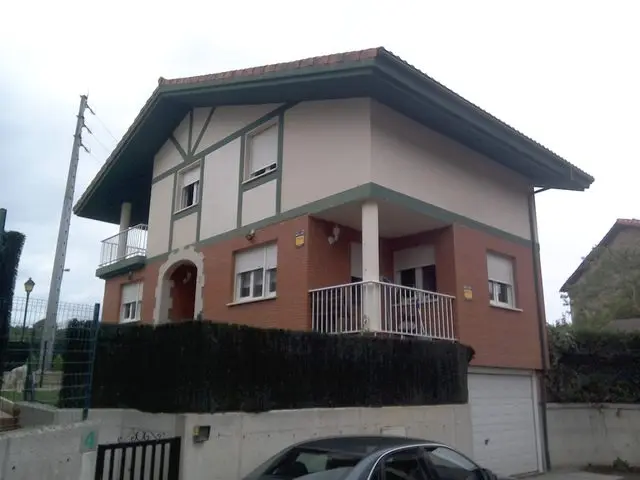 Barrio Lusa 10(a), Urbanización Andra Mari, Chalet 5