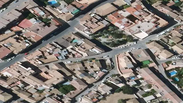 Plaza Cruz de los Caídos, 1