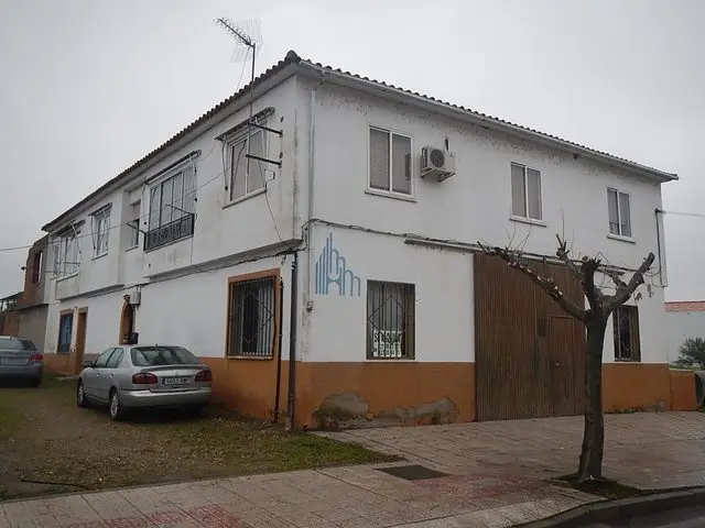 Avenida Caceres de, 30