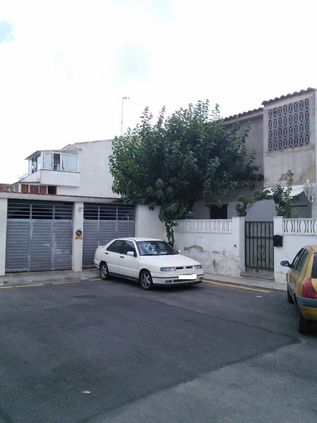 Calle la Coma, 9, Puerta Izquierda