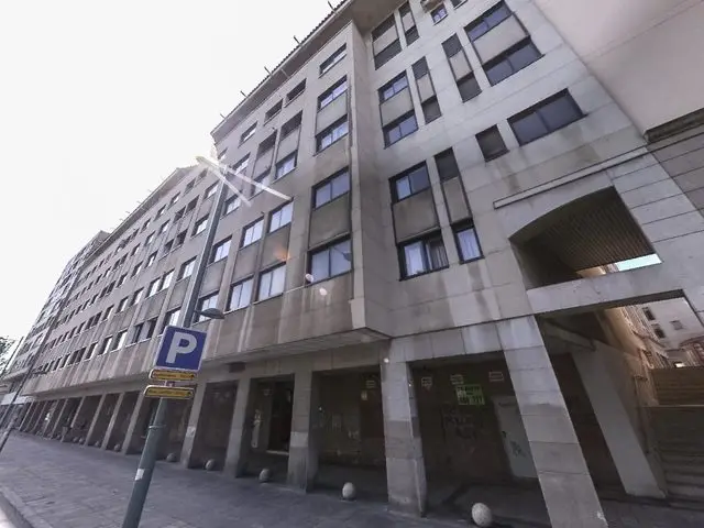 Paseo Echegaray y Caballero, 80