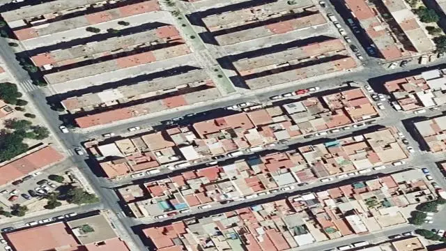 Calle Amantina Cobos, 79