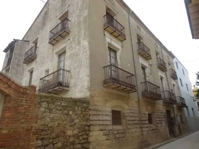 Calle Jose Castel 4 y 6
