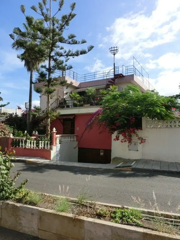 Calle Dinamarca, 16